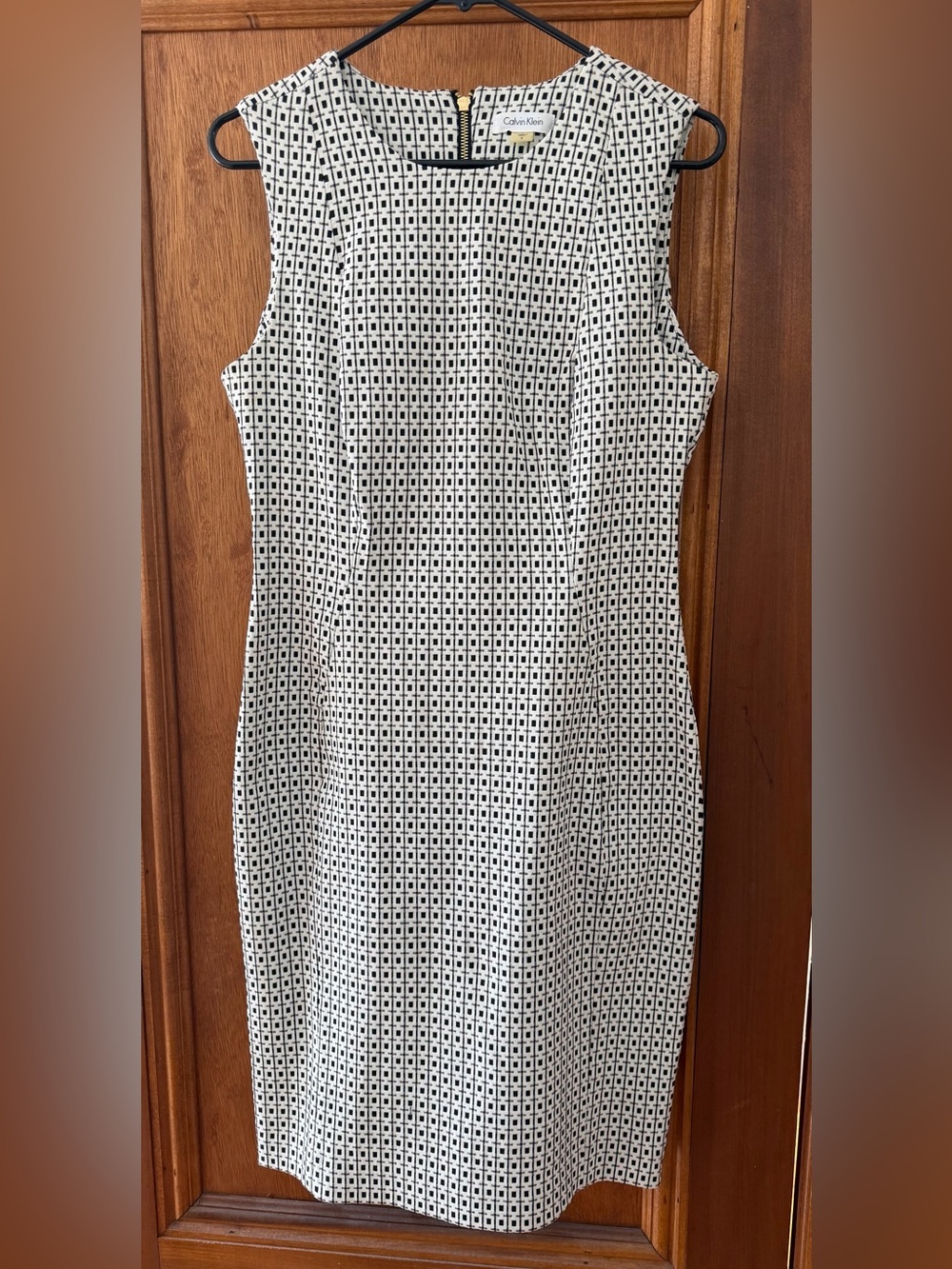 Calvin Klein Sleeveless Black and White Geometric Sheath Dress